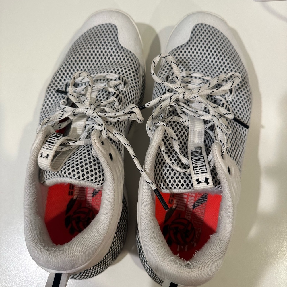 under armour basketball/ volleyball court shoes